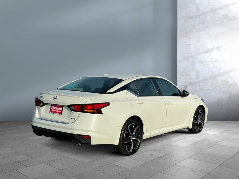 2023 Nissan Altima SR Intelligent AWD
