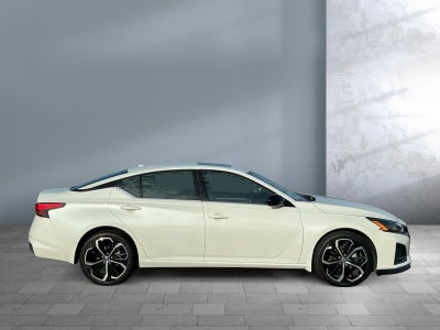 2023 Nissan Altima SR Intelligent AWD
