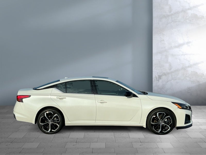 2023 Nissan Altima SR Intelligent AWD