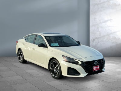 2023 Nissan Altima SR Intelligent AWD
