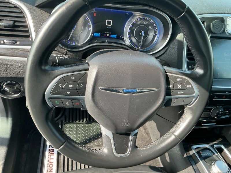 2016 Chrysler 300 Limited