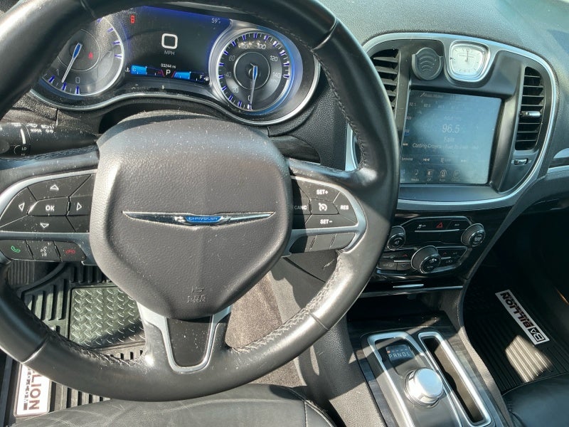 2016 Chrysler 300 Limited