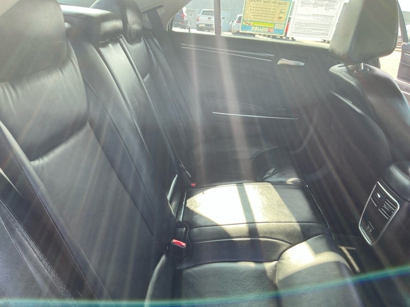 2016 Chrysler 300 Limited