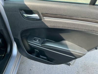 2016 Chrysler 300 Limited