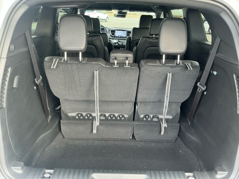 2026 Chrysler Voyager VOYAGER LX