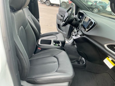 2026 Chrysler Voyager VOYAGER LX