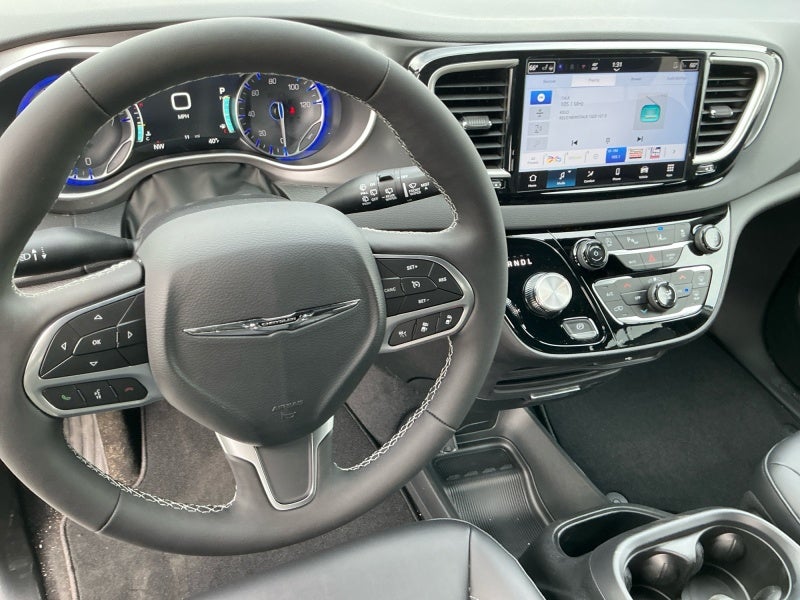 2026 Chrysler Voyager VOYAGER LX