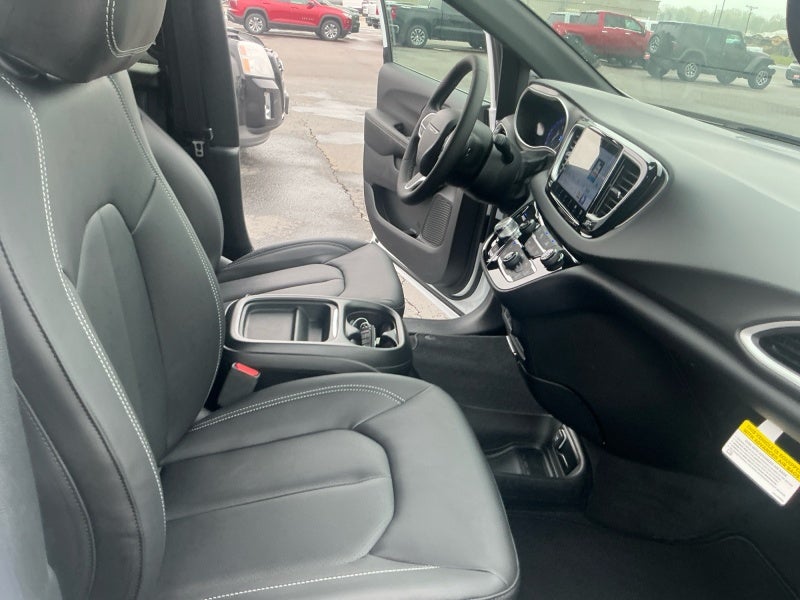 2027 Chrysler Pacifica PACIFICA LX