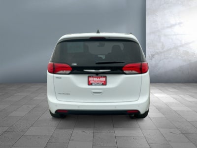 2026 Chrysler Voyager VOYAGER LX