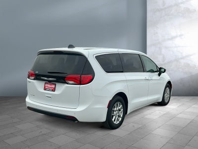 2026 Chrysler Voyager VOYAGER LX