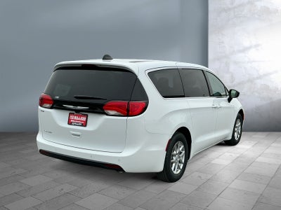 2026 Chrysler Voyager VOYAGER LX