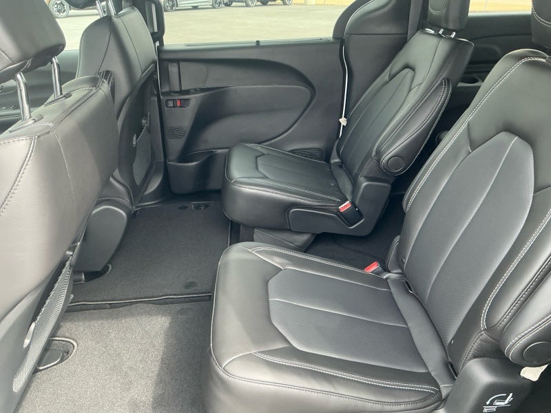 2026 Chrysler Voyager VOYAGER LX