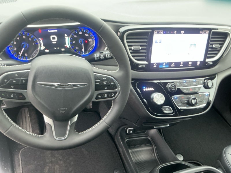 2026 Chrysler Voyager VOYAGER LX