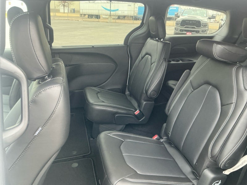 2026 Chrysler Voyager VOYAGER LX