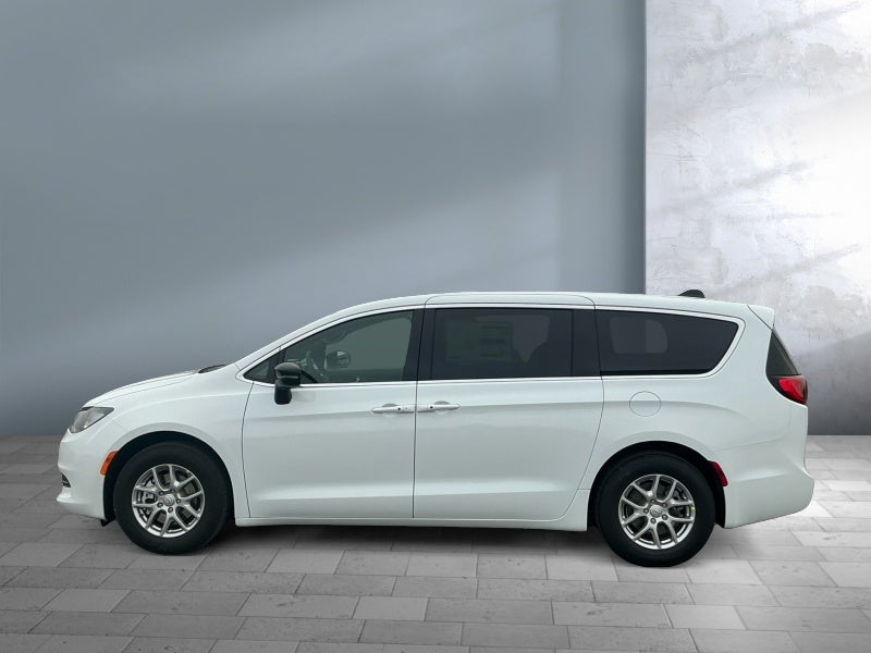 2026 Chrysler Voyager VOYAGER LX