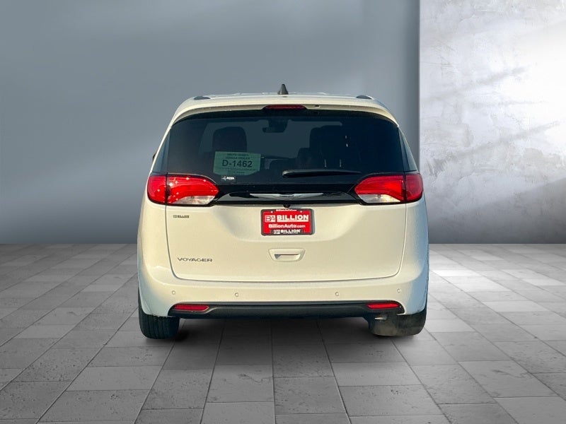 2026 Chrysler Voyager VOYAGER LX