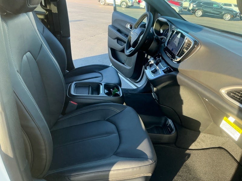 2027 Chrysler Pacifica PACIFICA LX