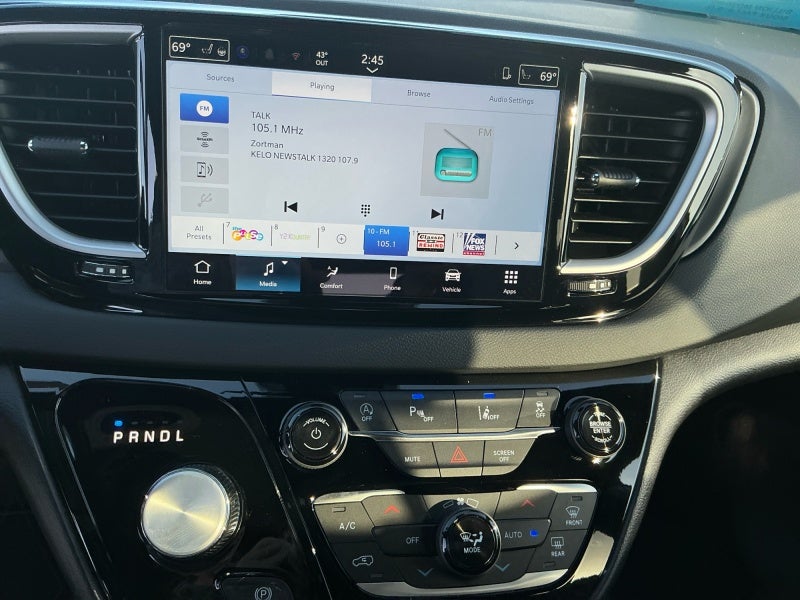 2026 Chrysler Voyager VOYAGER LX