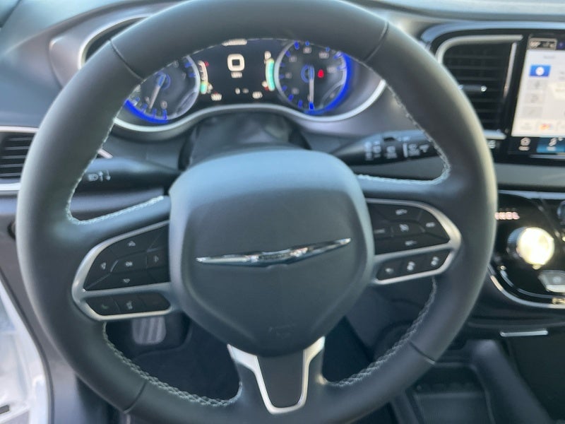 2026 Chrysler Voyager VOYAGER LX