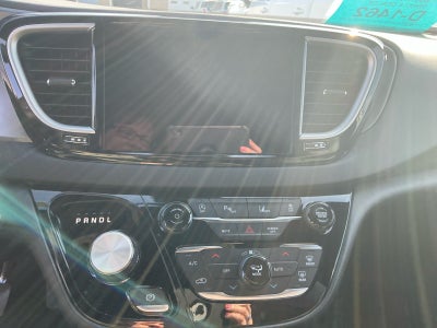 2026 Chrysler Voyager VOYAGER LX