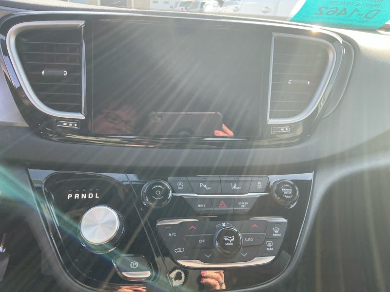 2026 Chrysler Voyager VOYAGER LX