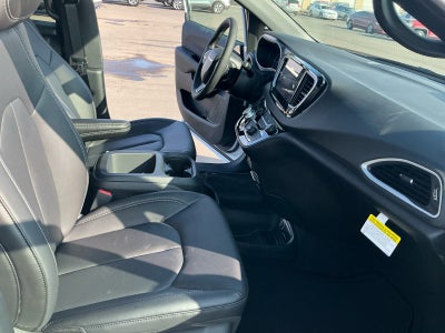 2026 Chrysler Voyager VOYAGER LX