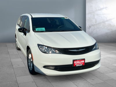 2026 Chrysler Voyager VOYAGER LX