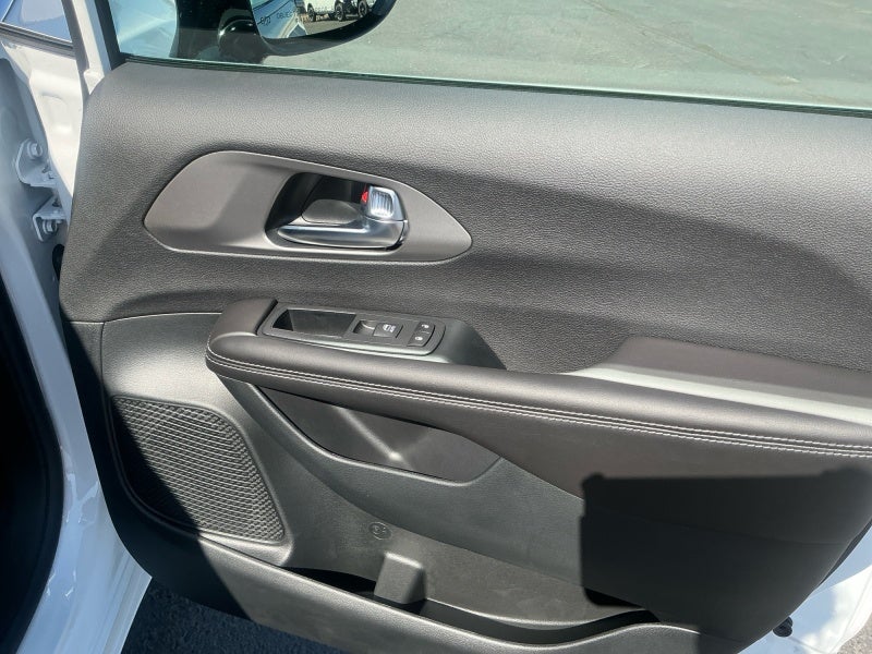 2027 Chrysler Pacifica PACIFICA LX