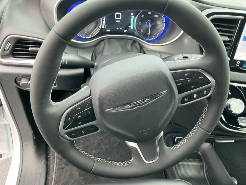 2026 Chrysler Voyager VOYAGER LX