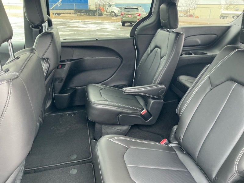 2026 Chrysler Voyager VOYAGER LX