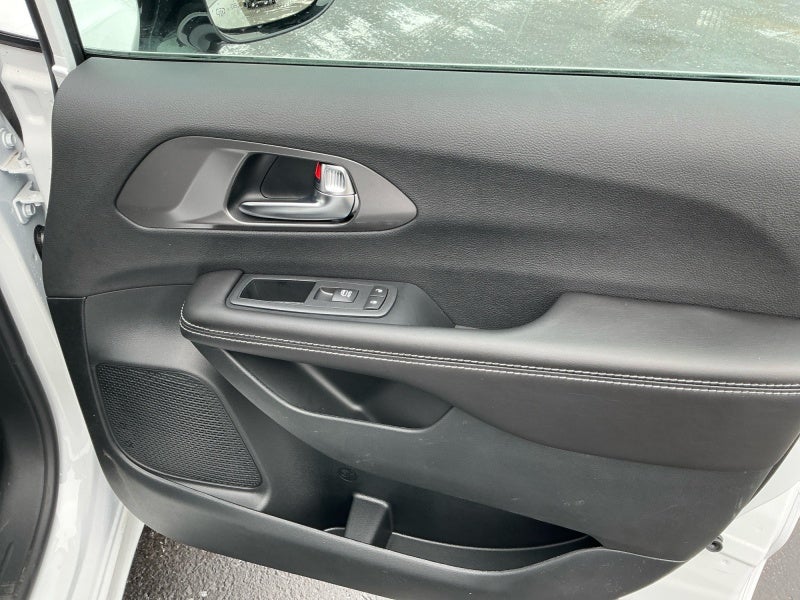 2026 Chrysler Voyager VOYAGER LX