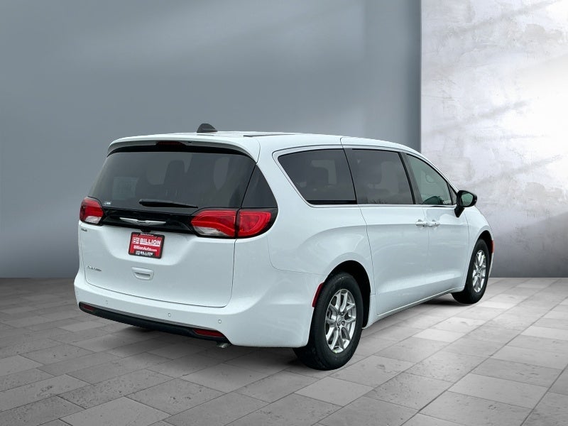 2026 Chrysler Voyager VOYAGER LX