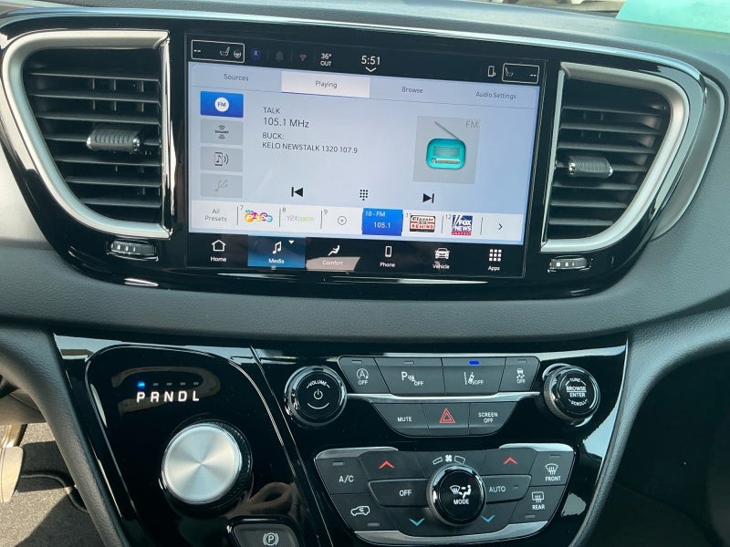 2026 Chrysler Voyager VOYAGER LX