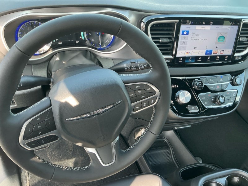 2026 Chrysler Voyager VOYAGER LX