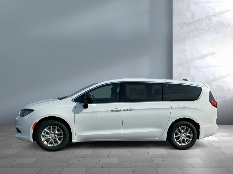 2026 Chrysler Voyager VOYAGER LX