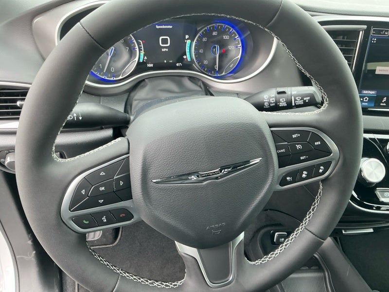 2026 Chrysler Voyager VOYAGER LX