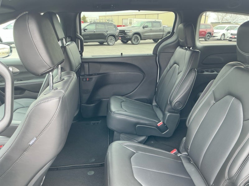 2026 Chrysler Voyager VOYAGER LX