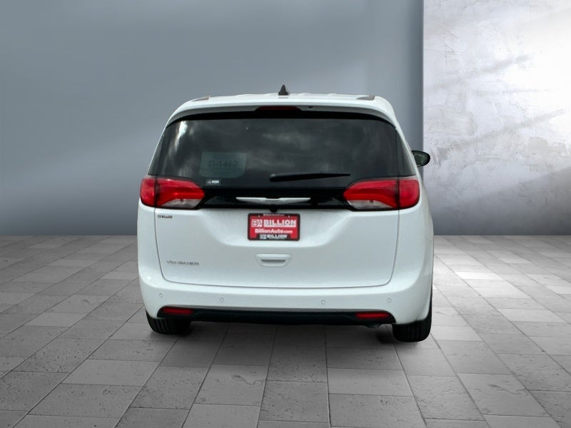 2026 Chrysler Voyager VOYAGER LX