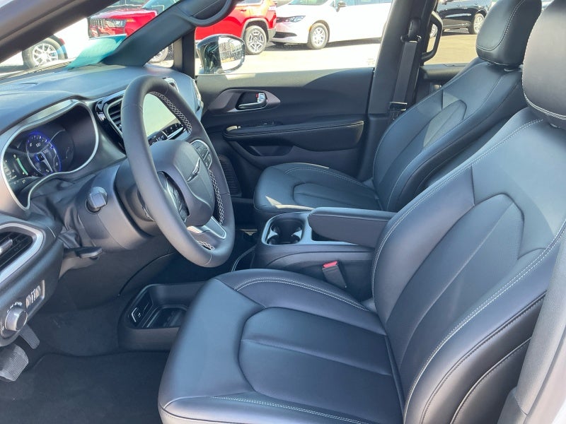 2026 Chrysler Voyager VOYAGER LX