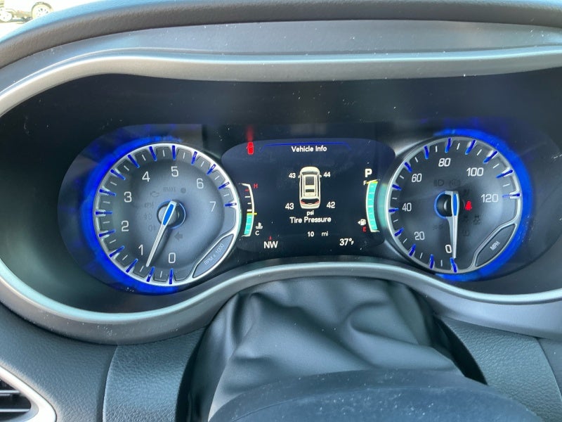 2026 Chrysler Voyager VOYAGER LX