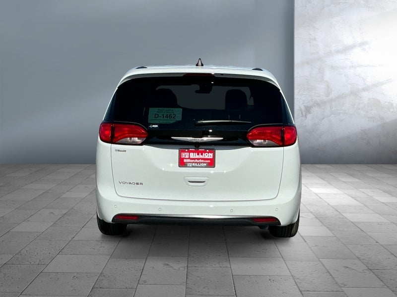 2026 Chrysler Voyager VOYAGER LX