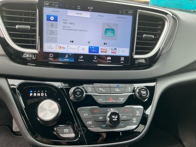 2026 Chrysler Voyager VOYAGER LX