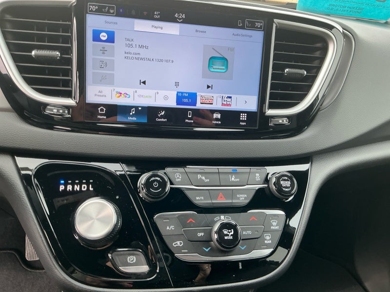 2026 Chrysler Voyager VOYAGER LX