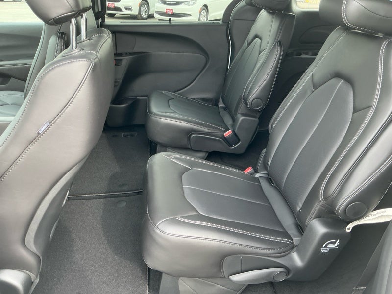 2026 Chrysler Voyager VOYAGER LX