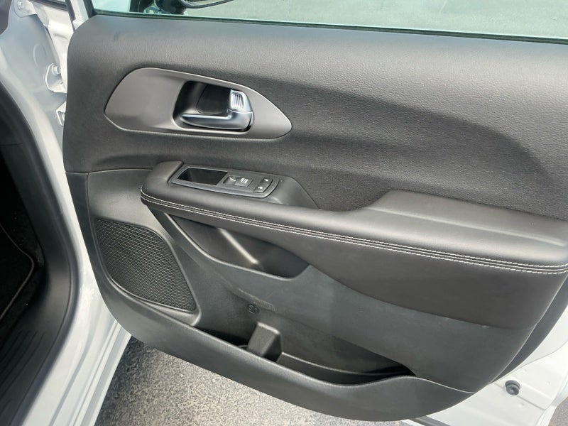 2027 Chrysler Pacifica PACIFICA LX
