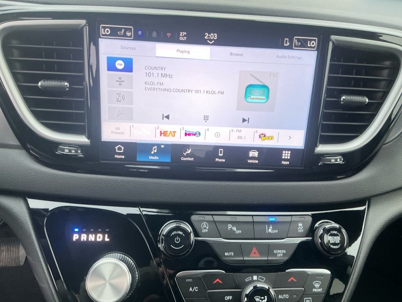 2026 Chrysler Voyager VOYAGER LX