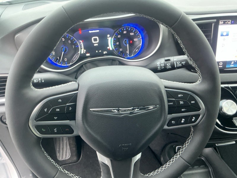 2026 Chrysler Voyager VOYAGER LX