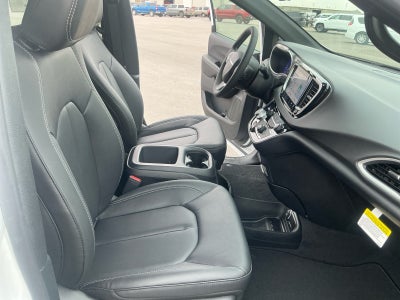 2026 Chrysler Voyager VOYAGER LX