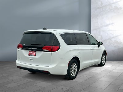 2026 Chrysler Voyager VOYAGER LX