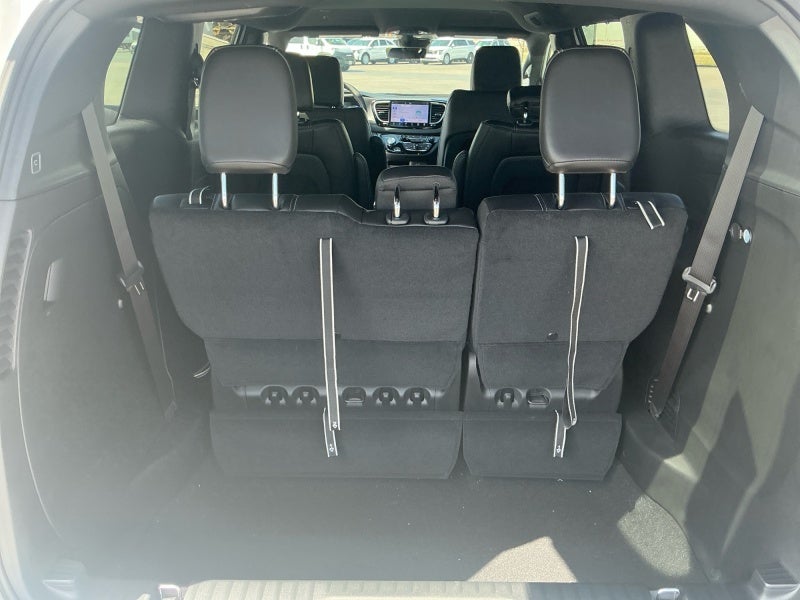 2026 Chrysler Voyager VOYAGER LX